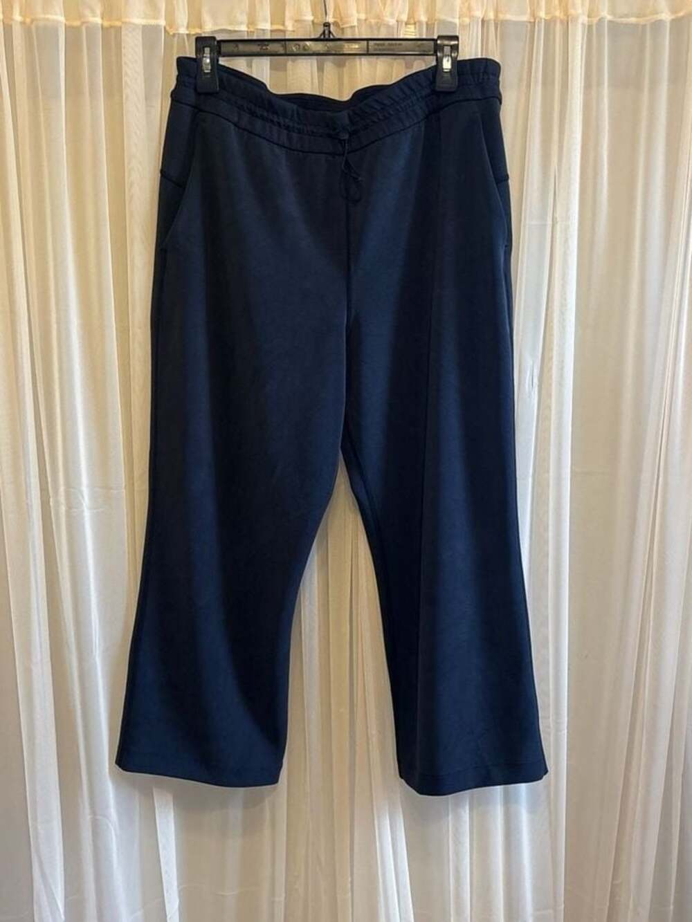 lululemon Softstreme Cropped Wide-Leg Pant Black Size 12